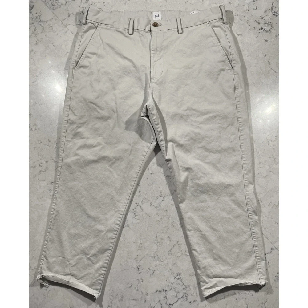 GAP Essential Khaki Pants Mens 36x34 Off White Cream Straight Tapered Leg Preppy